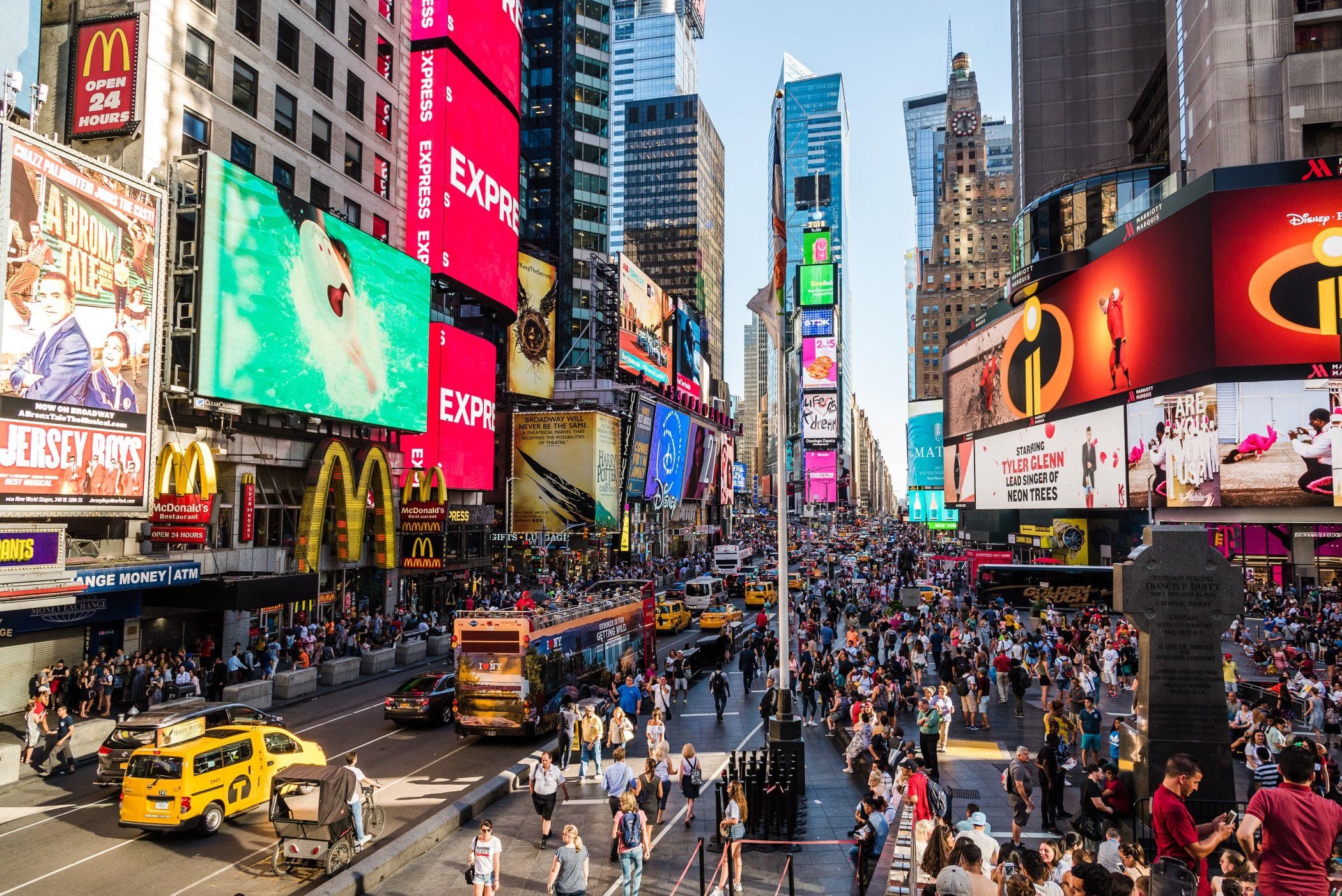 7 Advantages of LED Billboards