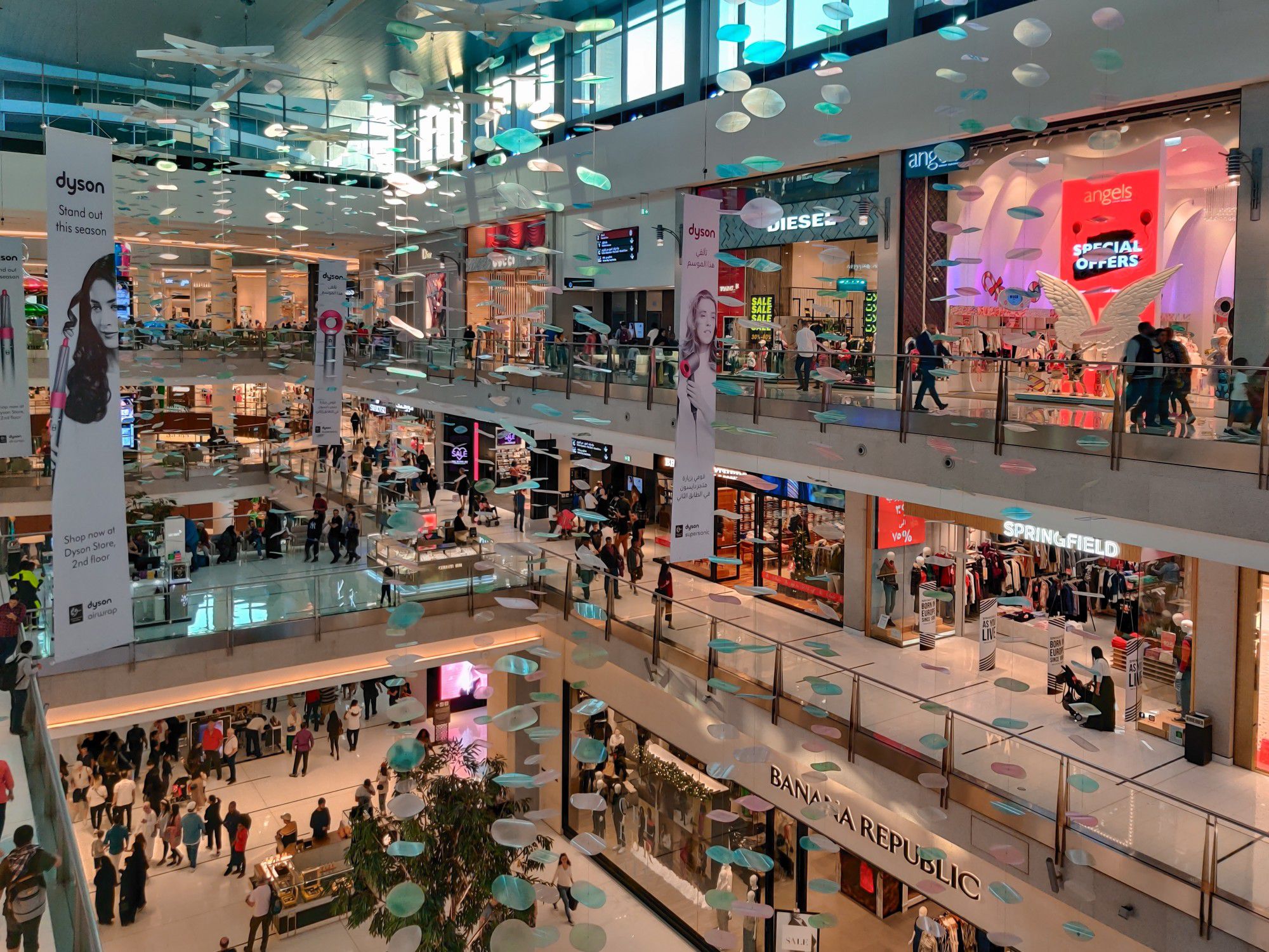 Improving Retail Space With Digital Signage