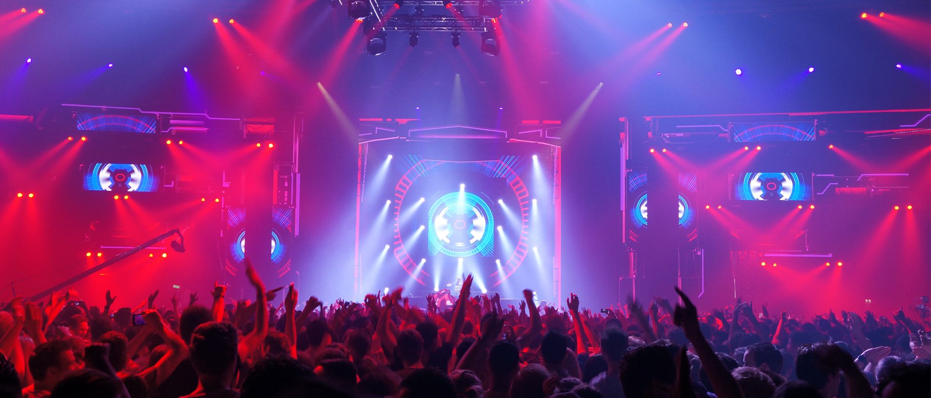 The Benefits of Customized LED Displays